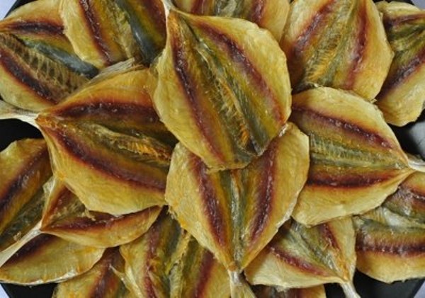 Yellow stripe trevally